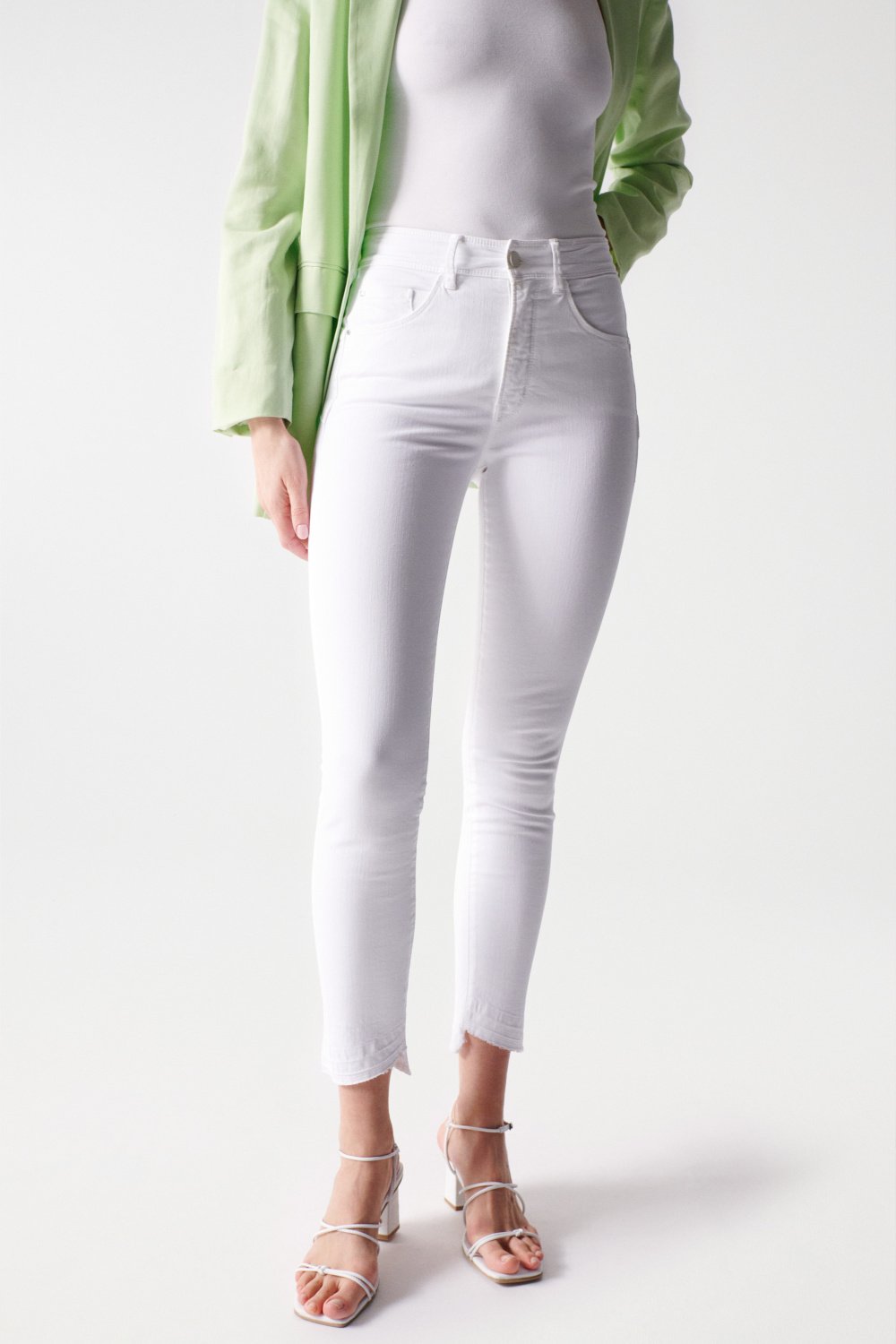 FAITH PUSH IN CROPPED JEANS IN COLOURED FABRIC - Salsa