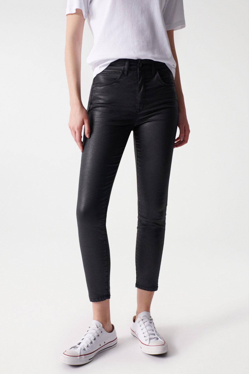 FAITH PUSH IN CROPPED JEANS WITH COATING - Salsa