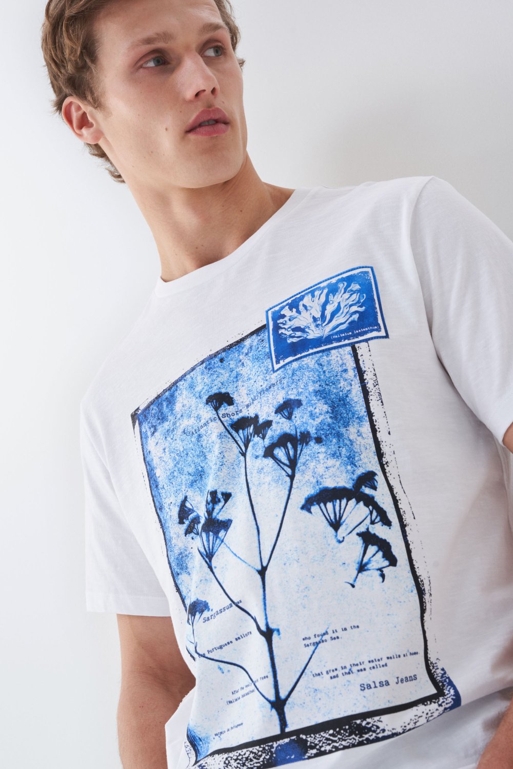 T-shirt with geometric graphic and appliqu - Salsa