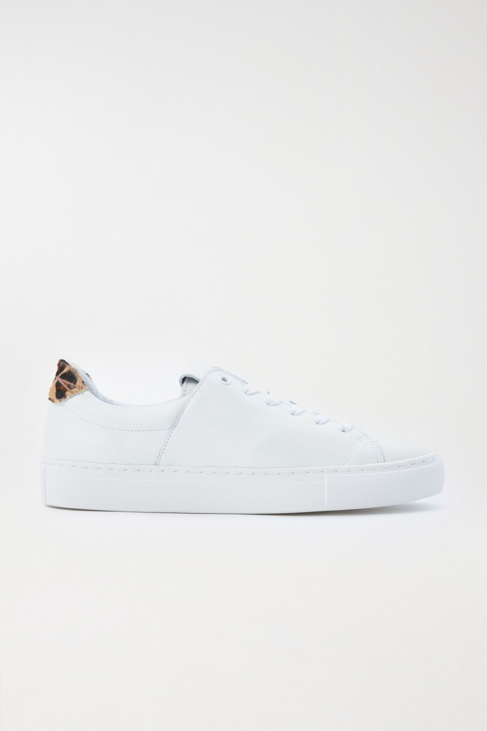 LEATHER TRAINERS WITH ANIMAL PRINT LACES - Salsa