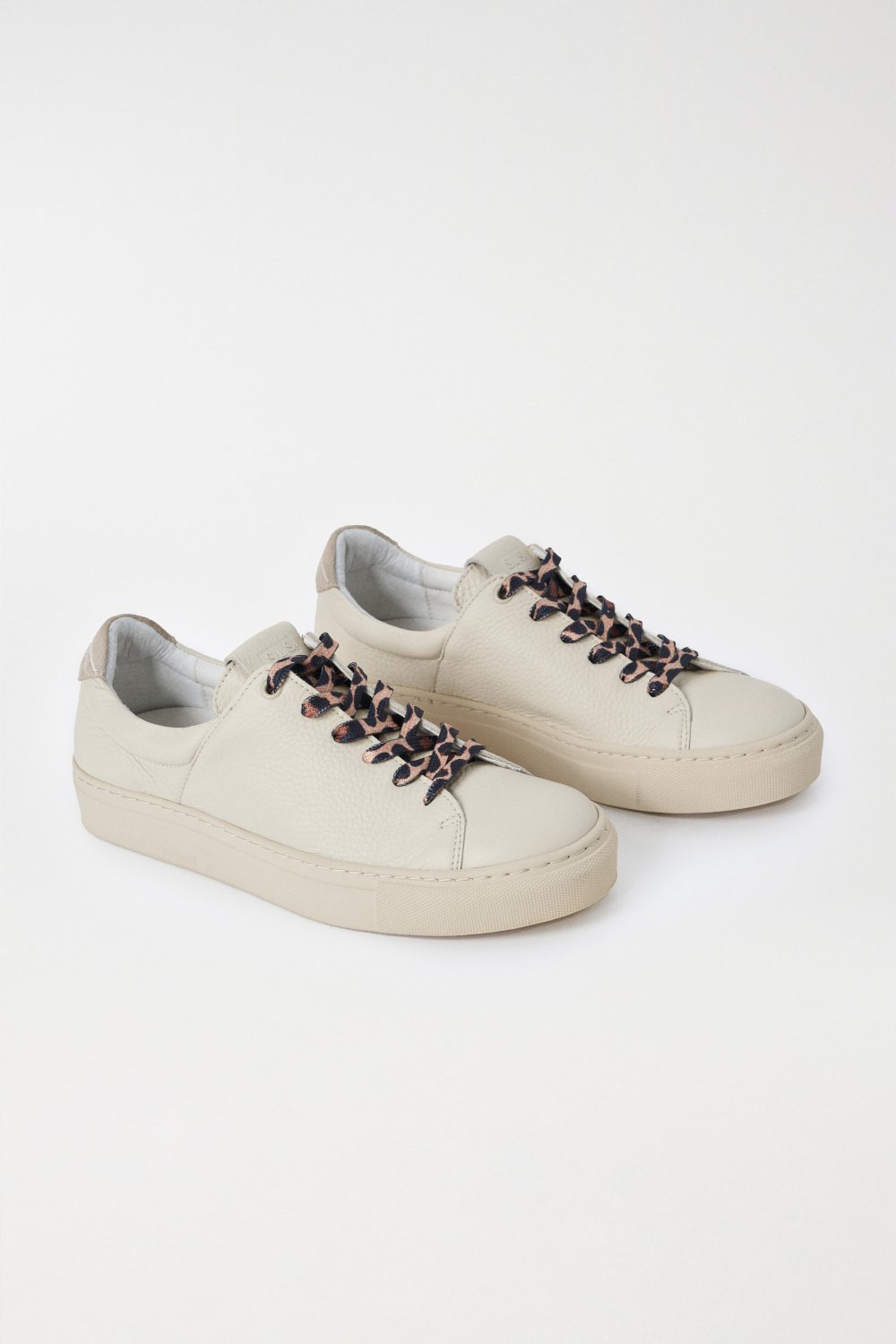 LEATHER TRAINERS WITH ANIMAL PRINT LACES - Salsa