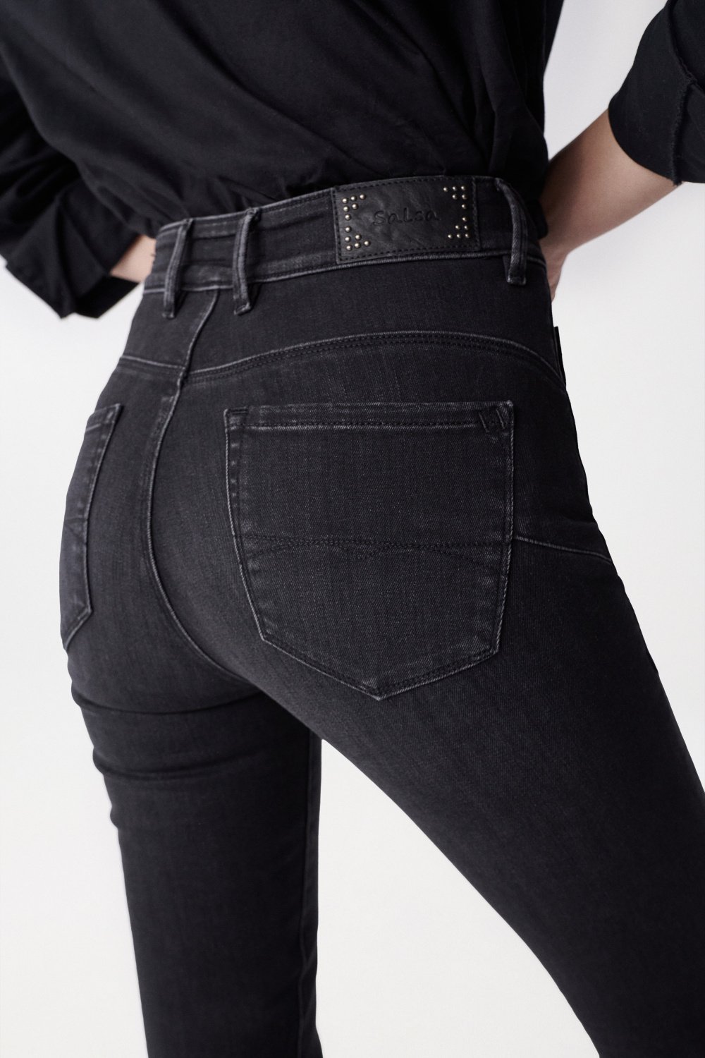 FAITH PUSH IN JEANS WITH EMBROIDERED POCKET - Salsa