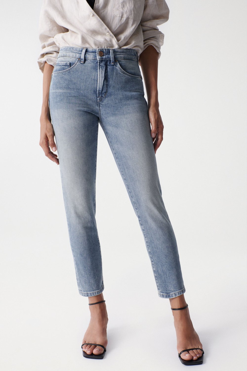 CROPPED SLIM FAITH PUSH IN JEANS, LIGHT WASH - Salsa