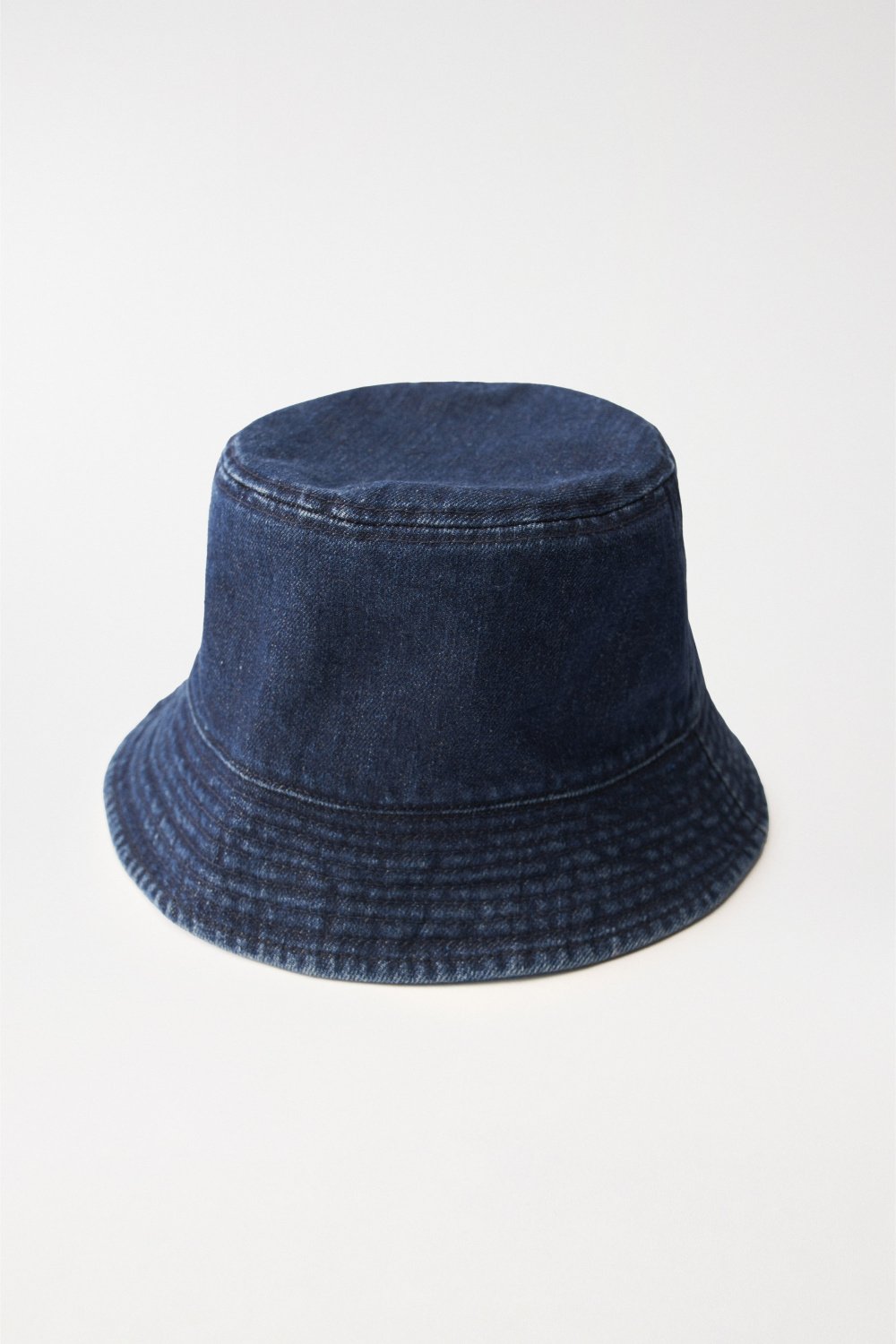 Denim hat with embroidery - Salsa