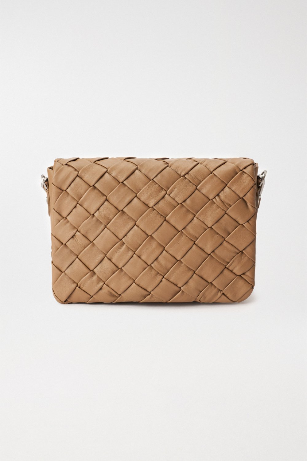 LEATHER BAG WITH BRAIDED EFFECT - Salsa