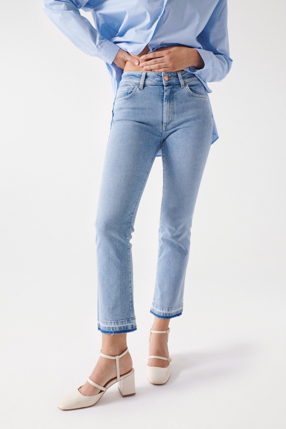 JEANS Destiny Push Up Cropped Flare - Salsa