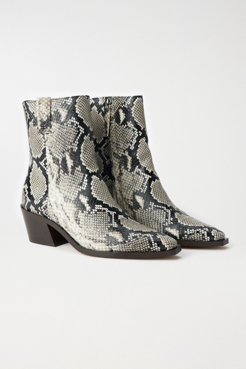 LEATHER ANKLE BOOTS WITH ANIMAL PRINT - Salsa