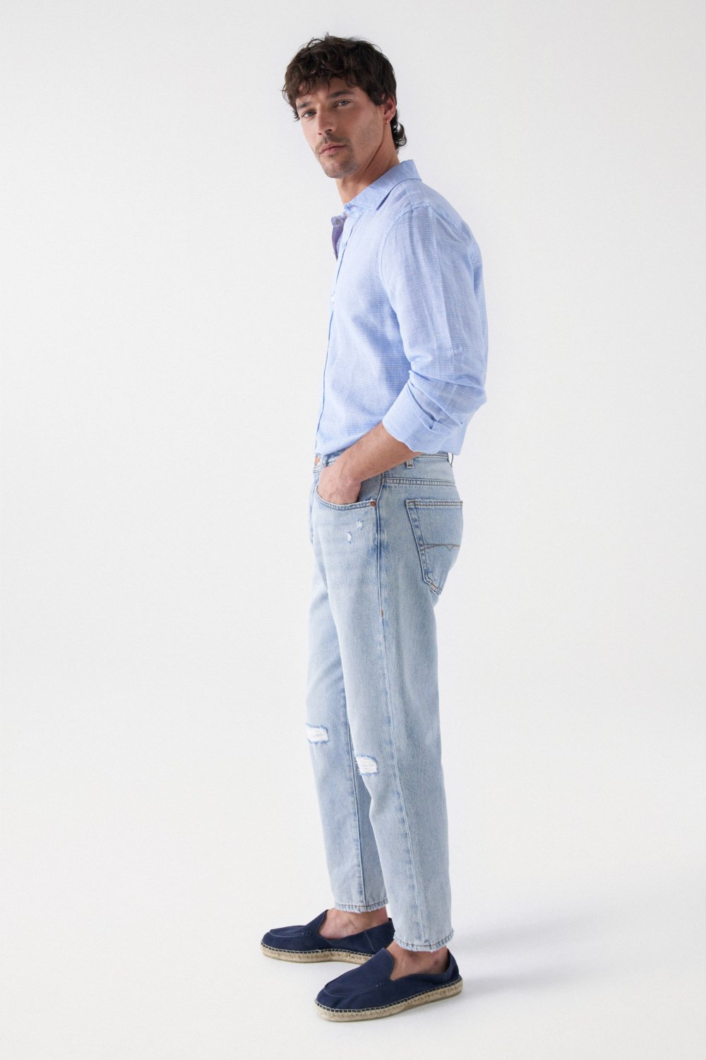 TAPERED JEANS WITH RIPS - Salsa