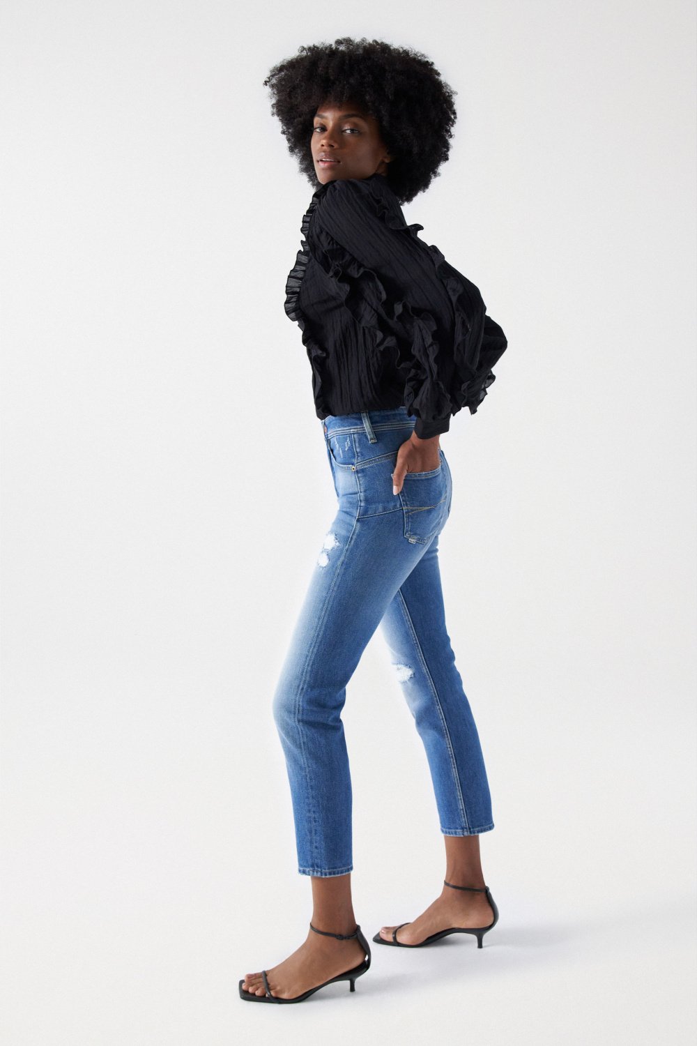 CROPPED SLIM FAITH PUSH IN JEANS WITH RIPS - Salsa