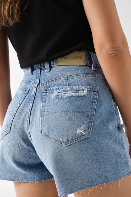 TRUE DENIM SHORTS WITH RIPS