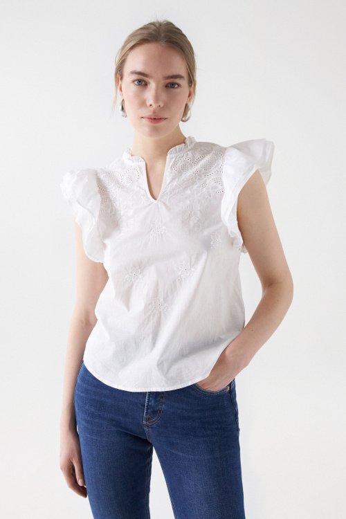 BLOUSE WITH EMBROIDERY AND RUFFLES ON THE SLEEVES
