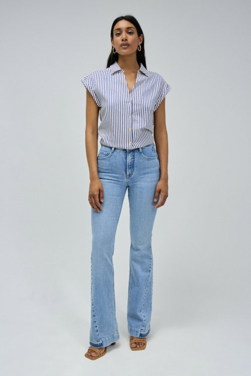 FAITH PUSH IN FLARE JEANS WITH HEM DETAIL