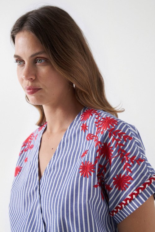 STRIPED SHIRT WITH EMBROIDERED DETAIL