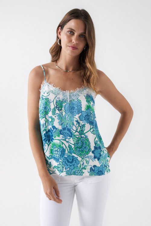 FLORAL PRINT TOP WITH LACE DETAIL
